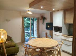 Duplex lumineux - 40m2 - 2 chambres - Balcon terrasse - Parking - Entierement renové en Mai 2024